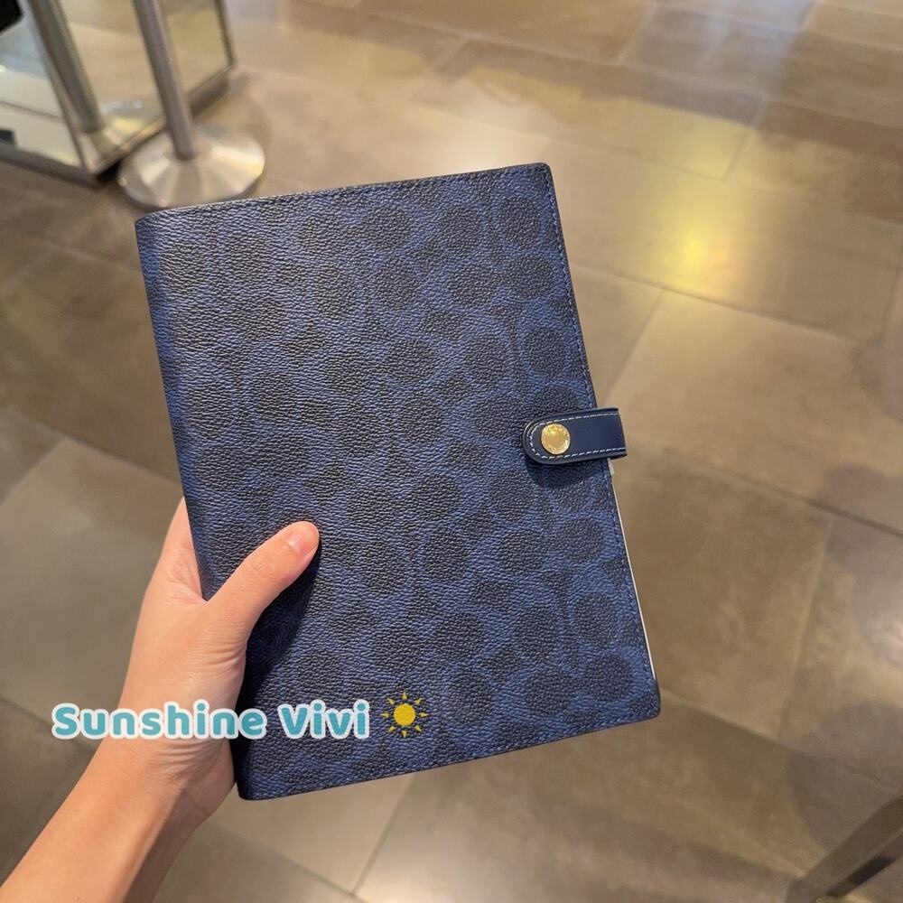 NWT Coach Snap Notebook cz198 Signature Canvas/Smooth leather Gold/Navy